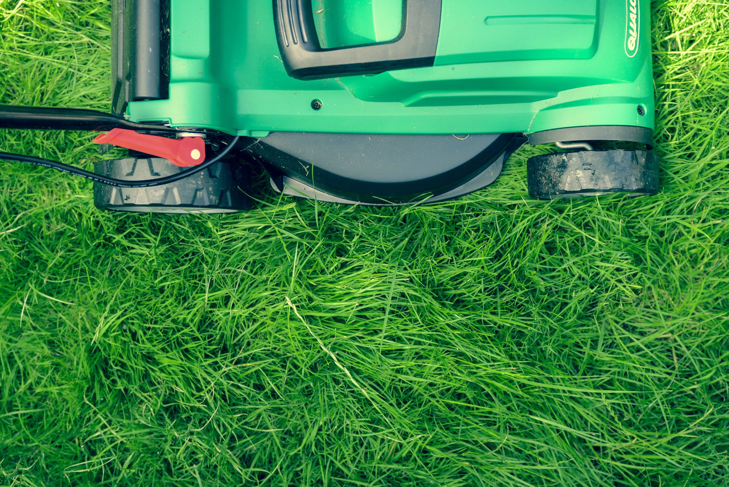 Grass Being Cut landscaper-gallery-03